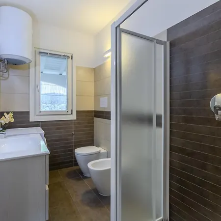 Prestige - Steps From The Sea Shared Pool Villa *