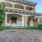 Villa Prestige - Steps From The Sea Shared Pool Porto Pino