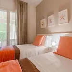 Villa Villa Prestige - Steps From The Sea Shared Pool