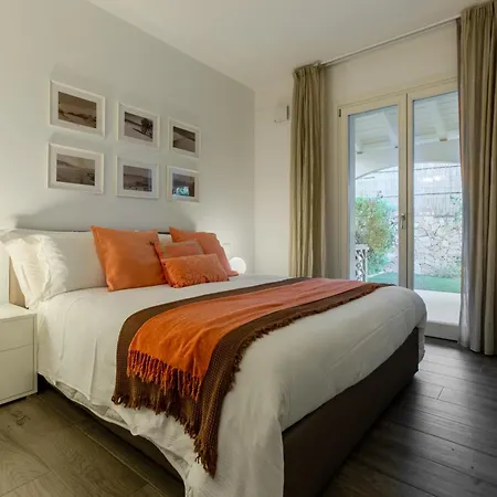 Villa Villa Prestige - Steps From The Sea Shared Pool