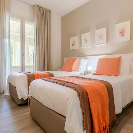 Villa Prestige - Steps From The Sea Shared Pool * Porto Pino