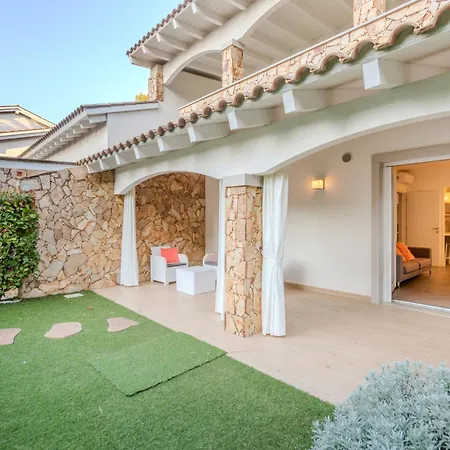 Villa Prestige - Steps From The Sea Shared Pool Villa *